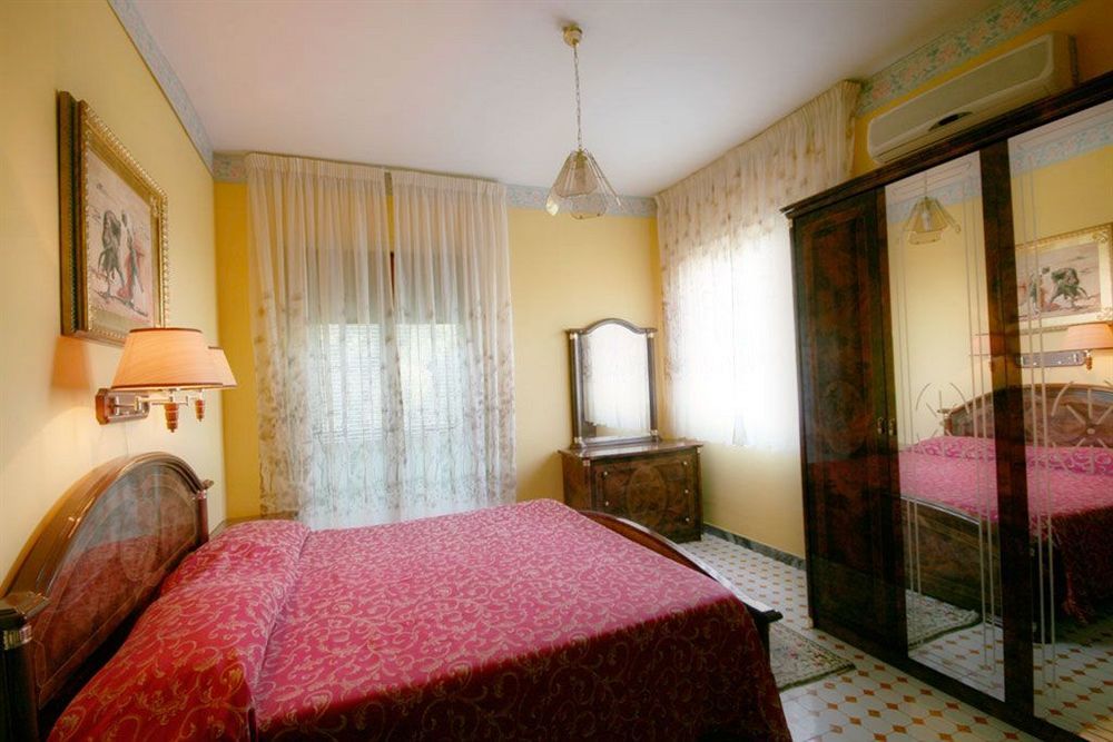 Hotel Cavour Sorrento Ngoại thất bức ảnh