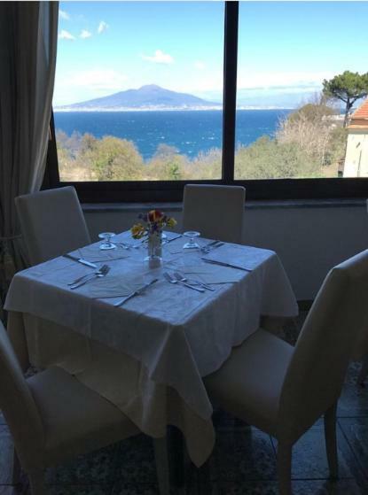 Hotel Cavour Sorrento Ngoại thất bức ảnh